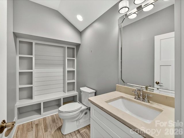 221 Anthony Circle, Charlotte, NC 28211