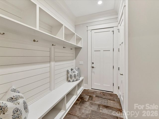 221 Anthony Circle, Charlotte, NC 28211
