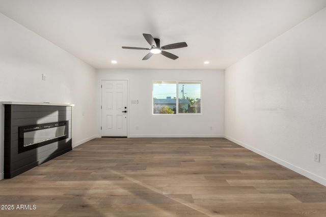 3426 W GLENN Drive, Phoenix, AZ 85051