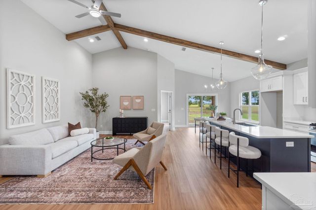 7848 Tippin Ave, Pensacola, FL 32504