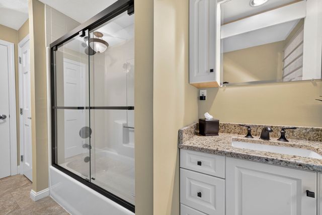 41 Fox Run, Tewksbury, MA 01876