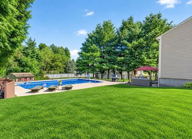 41 Fox Run, Tewksbury, MA 01876