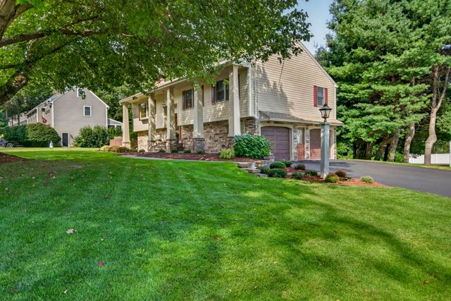 41 Fox Run, Tewksbury, MA 01876