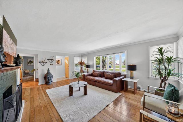 523 W 16th Street, Mishawaka, IN 46544