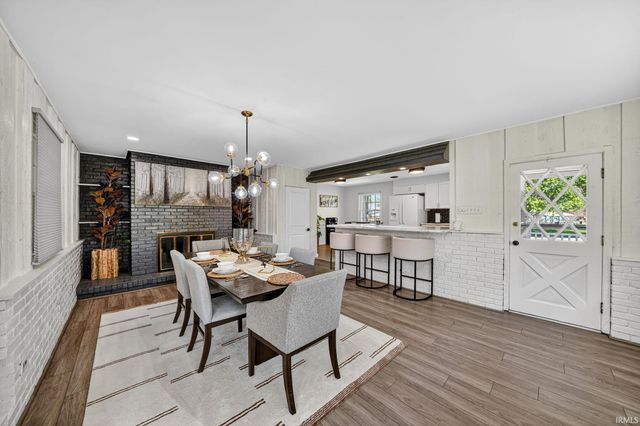 523 W 16th Street, Mishawaka, IN 46544