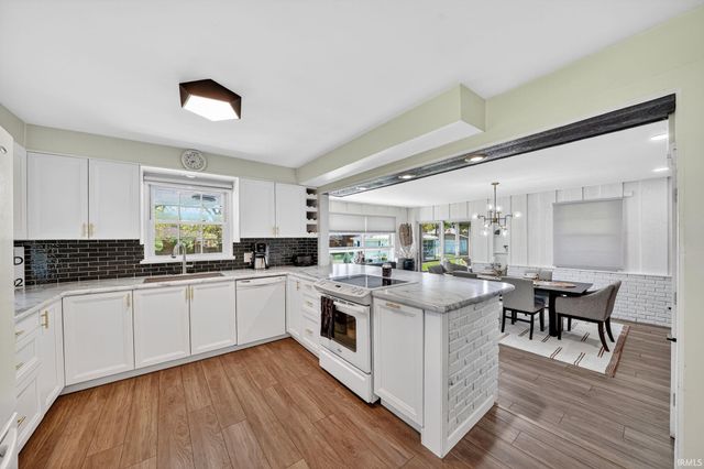 523 W 16th Street, Mishawaka, IN 46544