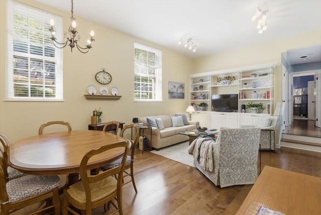 65 Glen Rd H1, Brookline, MA 02445