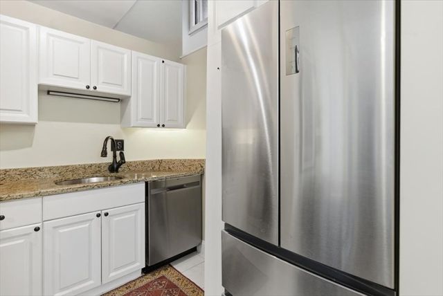 65 Glen Rd H1, Brookline, MA 02445