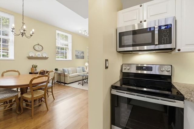 65 Glen Rd H1, Brookline, MA 02445