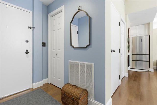 65 Glen Rd H1, Brookline, MA 02445