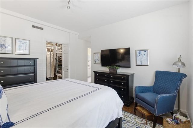 65 Glen Rd H1, Brookline, MA 02445