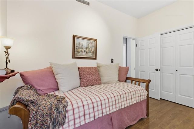 65 Glen Rd H1, Brookline, MA 02445