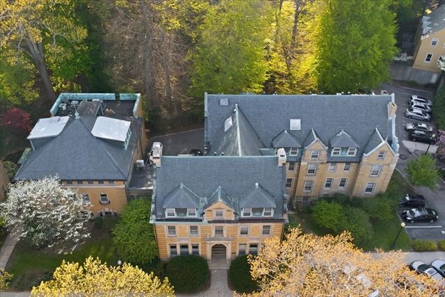 65 Glen Rd H1, Brookline, MA 02445