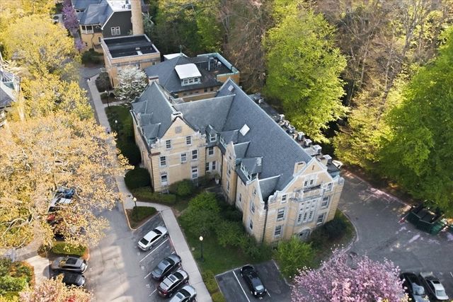 65 Glen Rd H1, Brookline, MA 02445