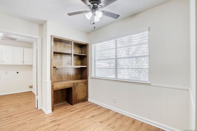 103 Da Gama, Universal City, TX 78148