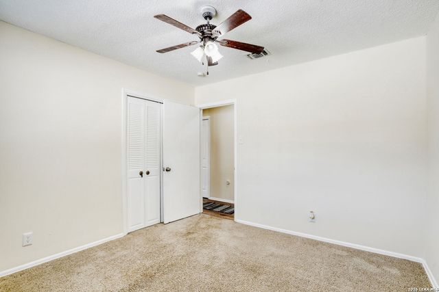 103 Da Gama, Universal City, TX 78148