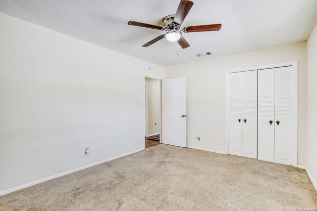 103 Da Gama, Universal City, TX 78148