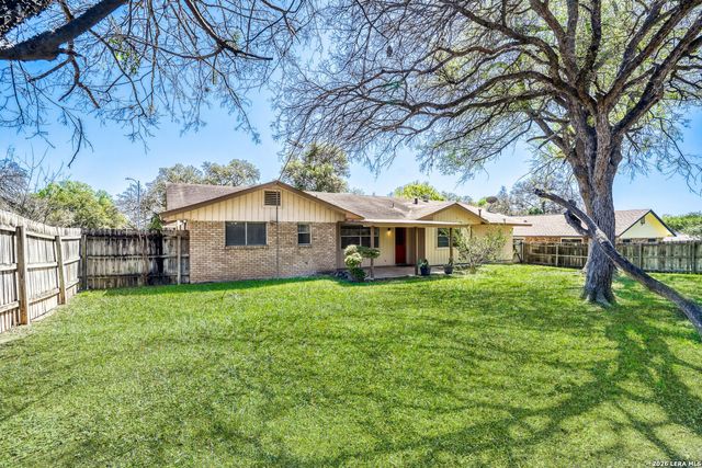 103 Da Gama, Universal City, TX 78148