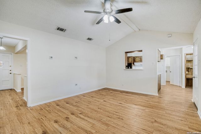 103 Da Gama, Universal City, TX 78148