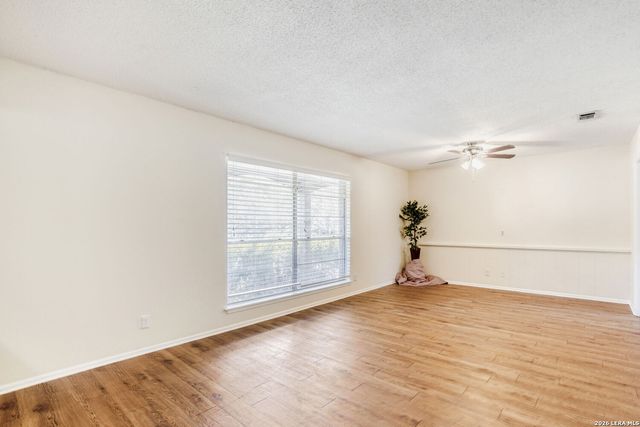 103 Da Gama, Universal City, TX 78148