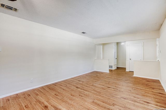 103 Da Gama, Universal City, TX 78148