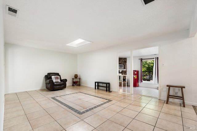 240 W Carolyn Dr, American Canyon, CA 94503