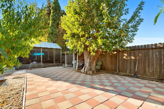 240 W Carolyn Dr, American Canyon, CA 94503