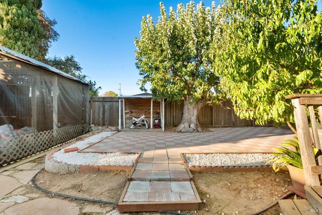 240 W Carolyn Dr, American Canyon, CA 94503