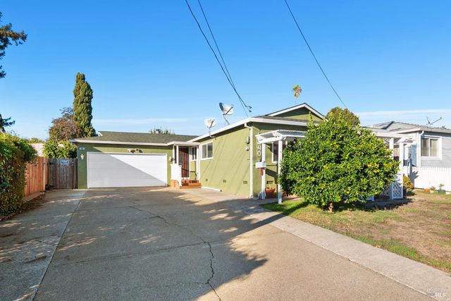 240 W Carolyn Dr, American Canyon, CA 94503