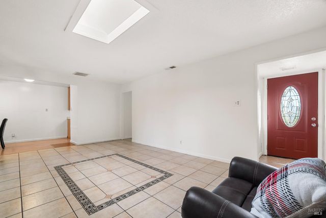 240 W Carolyn Dr, American Canyon, CA 94503