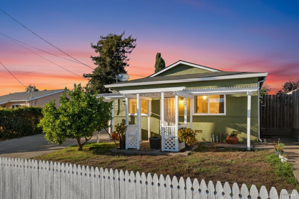 240 W Carolyn Dr, American Canyon, CA 94503