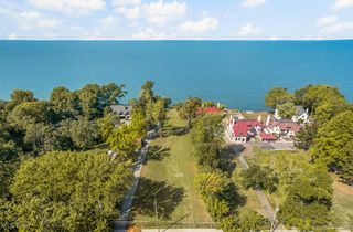 10211 Lake Shore Boulevard, Bratenahl, OH 44108