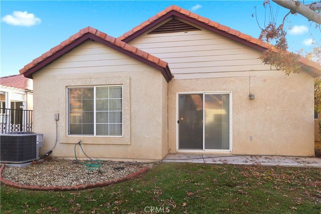 19020 Stoddard Way, Apple Valley, CA 92308