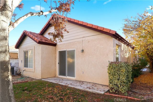 19020 Stoddard Way, Apple Valley, CA 92308