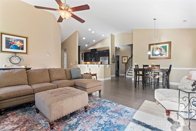 8015 Frances Haven Drive, Harrisburg, NC 28075