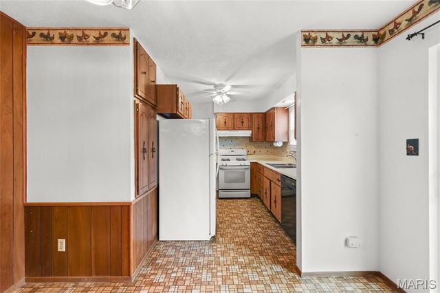 5416 Cherryview Lane, St Louis, MO 63128