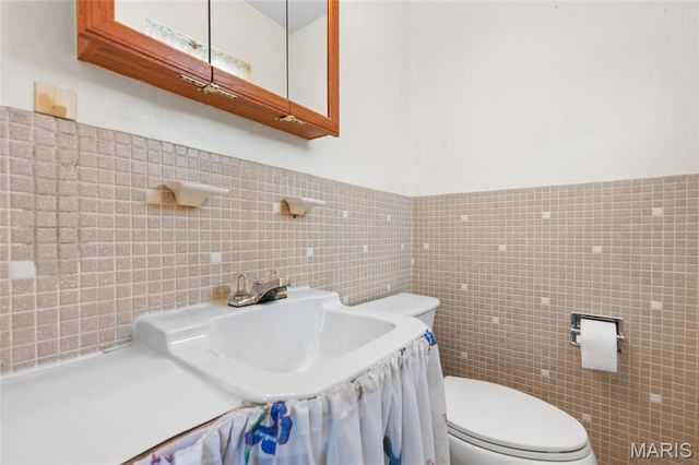 5416 Cherryview Lane, St Louis, MO 63128