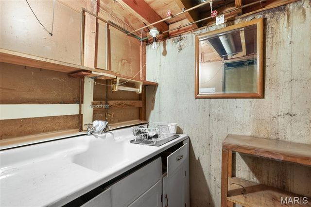 5416 Cherryview Lane, St Louis, MO 63128