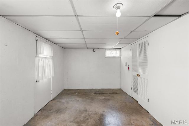 5416 Cherryview Lane, St Louis, MO 63128