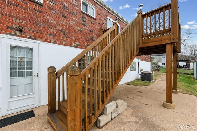 5416 Cherryview Lane, St Louis, MO 63128