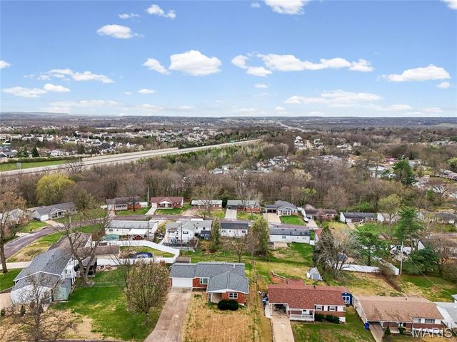 5416 Cherryview Lane, St Louis, MO 63128