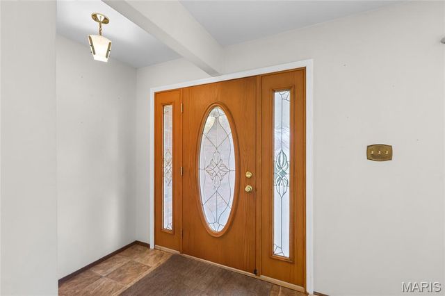 5416 Cherryview Lane, St Louis, MO 63128