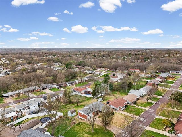 5416 Cherryview Lane, St Louis, MO 63128