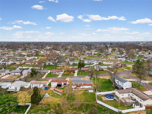 5416 Cherryview Lane, St Louis, MO 63128