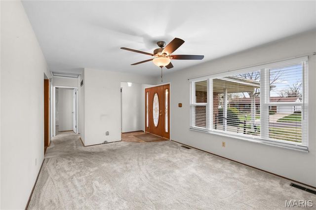 5416 Cherryview Lane, St Louis, MO 63128