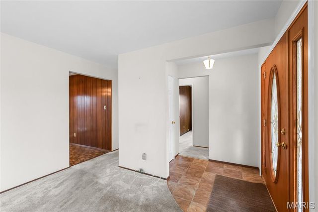 5416 Cherryview Lane, St Louis, MO 63128