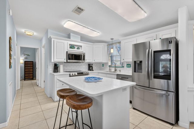 5367 Montego Circle, Hutchinson Island, FL 34949