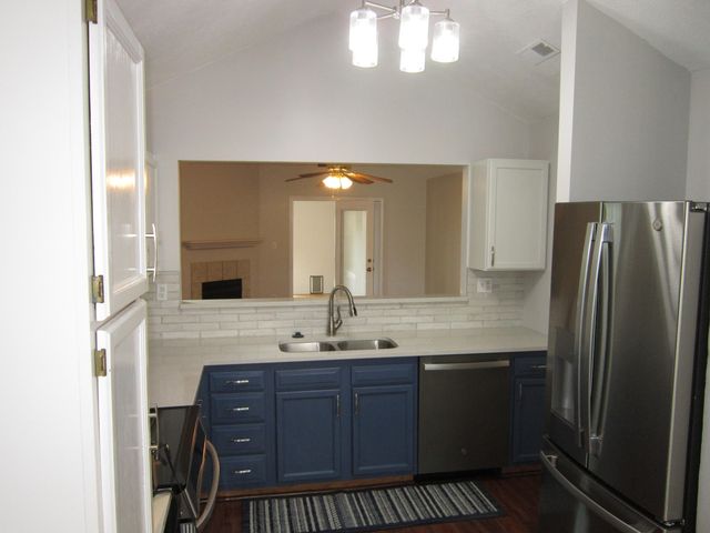 332 Ella Rae Lane, Lexington, KY 40511