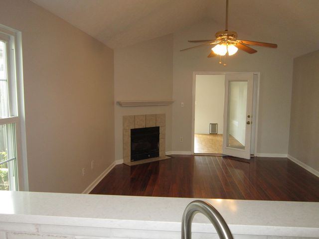 332 Ella Rae Lane, Lexington, KY 40511