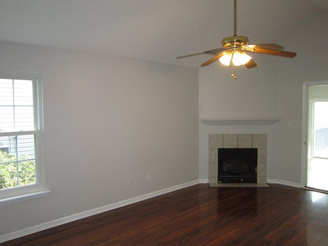 332 Ella Rae Lane, Lexington, KY 40511